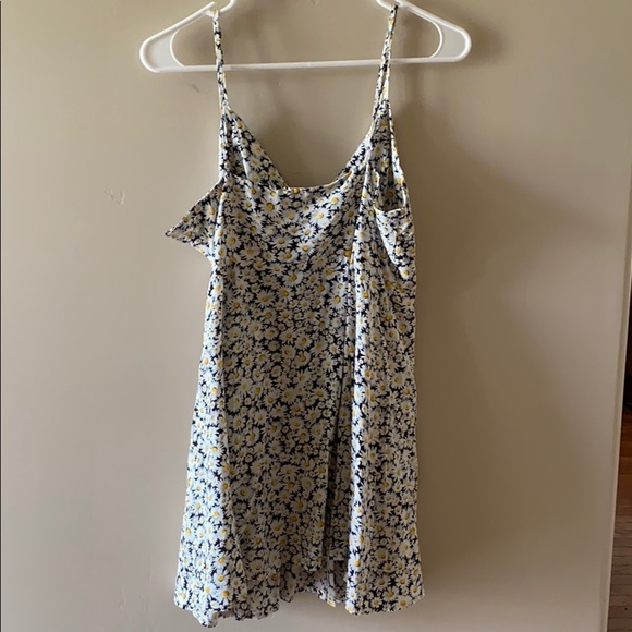 Forever 21 Sunflower Surplice Neck Dress - Picture 2 of 3